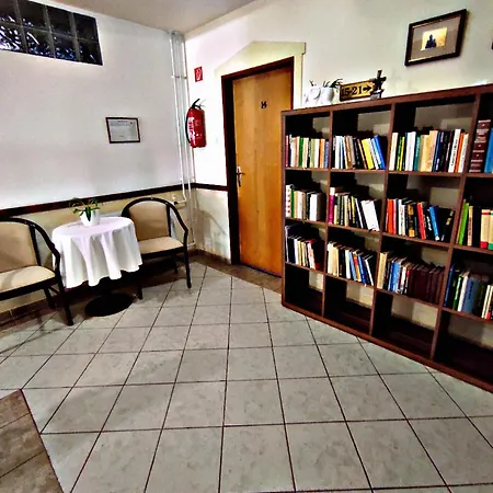 Atrium Hotel 3*