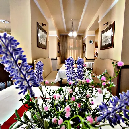 Atrium 酒店 3*